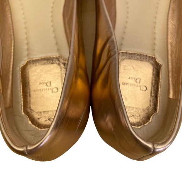 Christian Dior Women’s Gold Metallic Pointed Toe Ballet Flats Size 35.5 - Picture 6 of 11